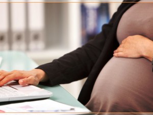 INSS deve pagar salário-maternidade a mulher demitida durante gravidez